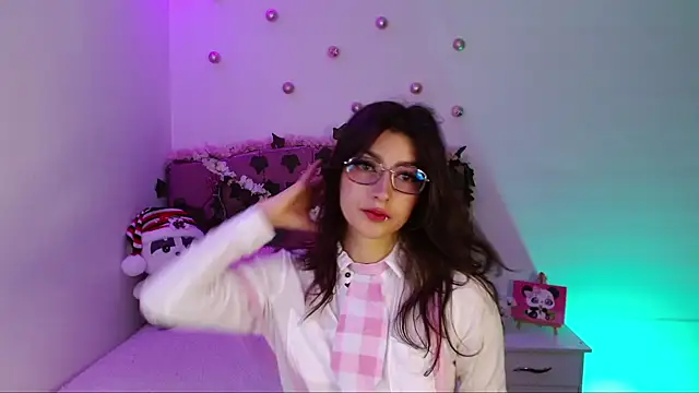 cami mila9 online show from December 4, 2024, 1:19 am