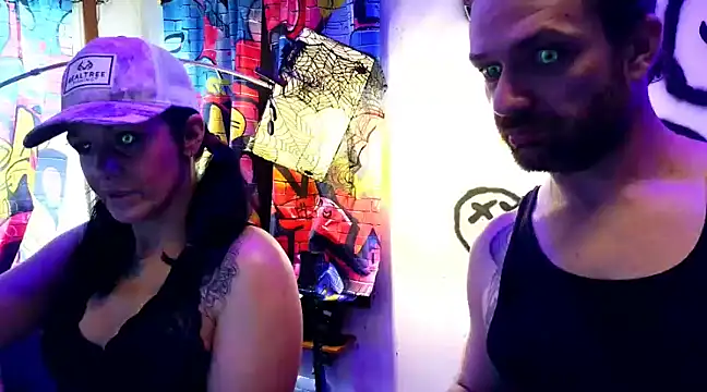 KRYZTALYNXXX online show from December 8, 2024, 1:47 pm