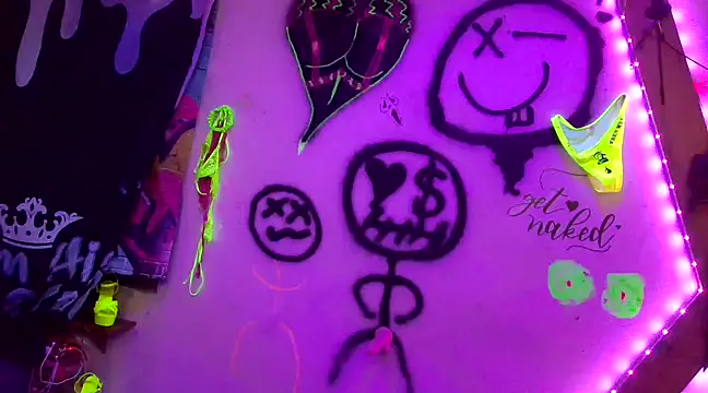 KRYZTALYNXXX online show from February 27, 2025, 8:35 am