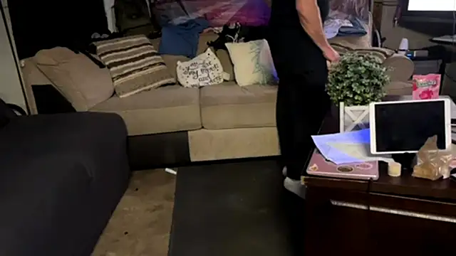 KRYZTALYNXXX online show from September 29, 2025, 7:15 am