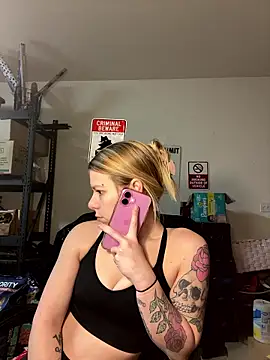 Snapshot of shesexplicit chatting on January 12, 2026, 8:58 pm shesexplicit online show from January 12, 2026, 8:58 pm