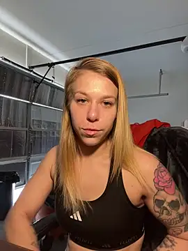 Snapshot of shesexplicit chatting on January 5, 2026, 10:02 pm shesexplicit online show from January 5, 2026, 10:02 pm