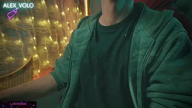 alex-volo online show from December 25, 2024, 1:31 am