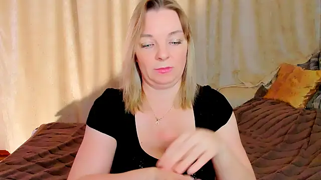 Regina  blue online show from December 18, 2025, 3:38 pm