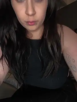 Snapshot of Anyonymuss chatting on December 5, 2025, 3:21 pm Anyonymuss online show from December 5, 2025, 3:21 pm