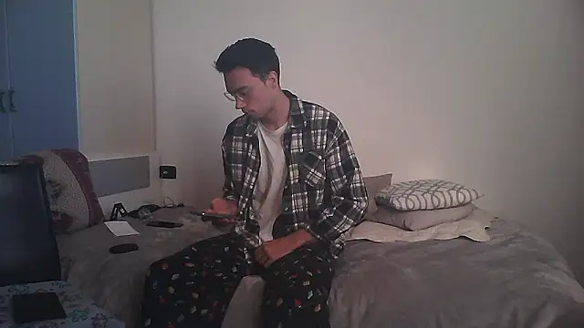 Snapshot of xentetube01 chatting on February 2, 2026, 10:03 am xentetube01 online show from February 2, 2026, 10:03 am