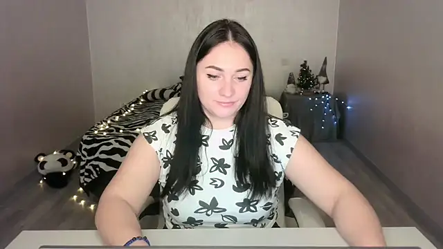 Emelyblum online show from January 22, 2025, 12:27 am