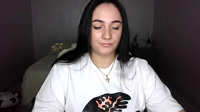 Emelyblum online show from March 23, 2025, 12:58 am