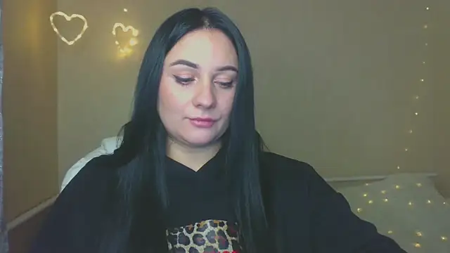 Emelyblum online show from October 16, 2025, 12:24 pm