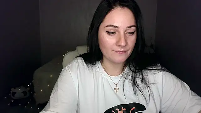 Emelyblum online show from March 1, 2025, 6:24 am