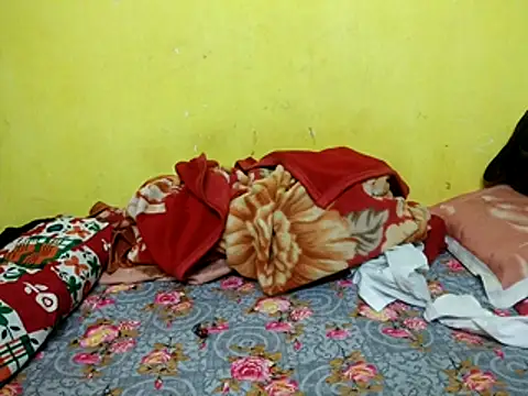 Snapshot of Sexyranibhabhi chatting on February 17, 2026, 2:09 am Sexyranibhabhi online show from February 17, 2026, 2:09 am