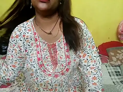 Snapshot of Sexyranibhabhi chatting on September 28, 2025, 1:40 pm Sexyranibhabhi online show from September 28, 2025, 1:40 pm