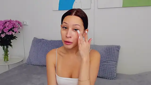 Snapshot of SelenaRousey chatting on February 14, 2026, 7:19 am SelenaRousey online show from February 14, 2026, 7:19 am