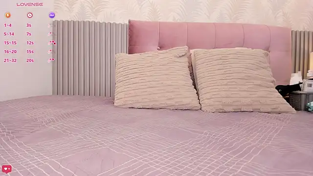 Snapshot of Kimmie_kaboom_x chatting on February 24, 2026, 7:15 pm Kimmie kaboom x online show from February 24, 2026, 7:15 pm