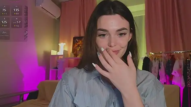 Snapshot of Sandrikta chatting on December 9, 2024, 7:39 pm Sandrikta online show from December 9, 2024, 7:39 pm