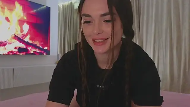 Snapshot of Sandrikta chatting on February 16, 2025, 7:49 pm Sandrikta online show from February 16, 2025, 7:49 pm