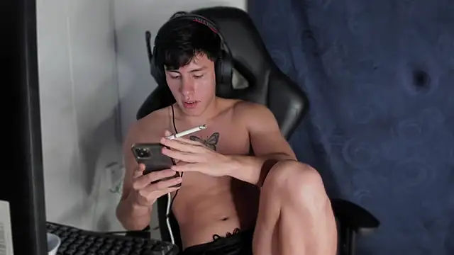 krizia7 online show from March 21, 2025, 5:00 am