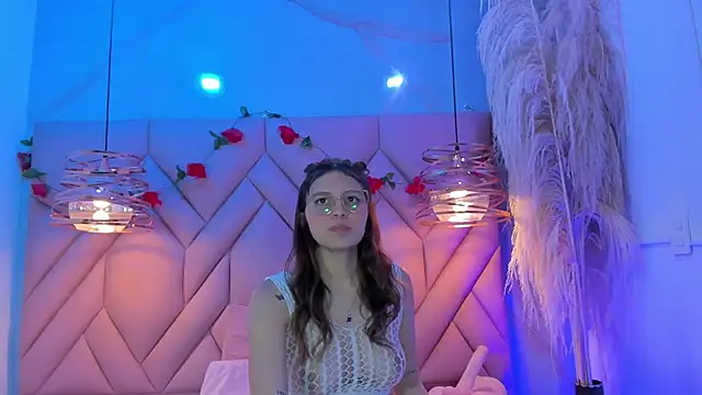 AngelaaCute  online show from February 19, 2025, 3:49 pm