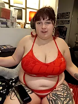 Snapshot of LadyRochester chatting on February 17, 2026, 11:02 pm LadyRochester online show from February 17, 2026, 11:02 pm