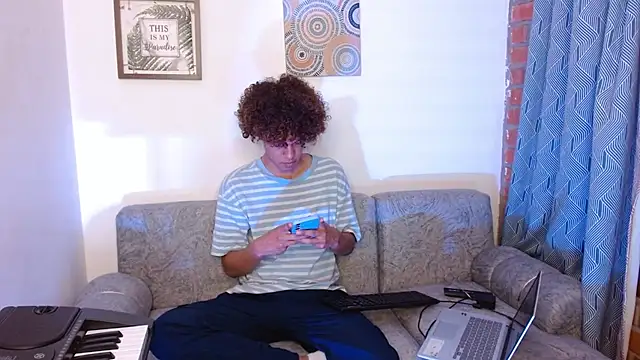 nickolas moon online show from January 16, 2025, 3:34 am