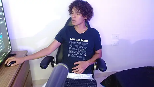 nickolas moon online show from September 10, 2025, 3:11 pm