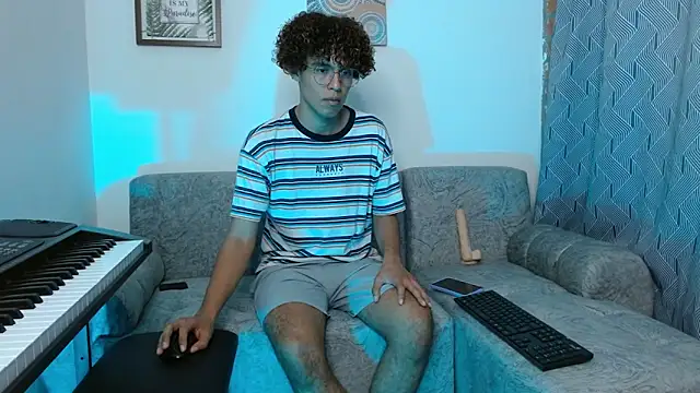 nickolas moon online show from January 13, 2025, 8:48 pm