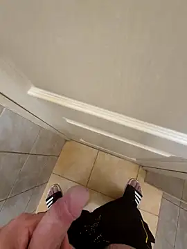 kisbiro77777 online show from October 19, 2025, 9:06 pm