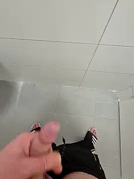 kisbiro77777 online show from February 26, 2026, 10:10 pm