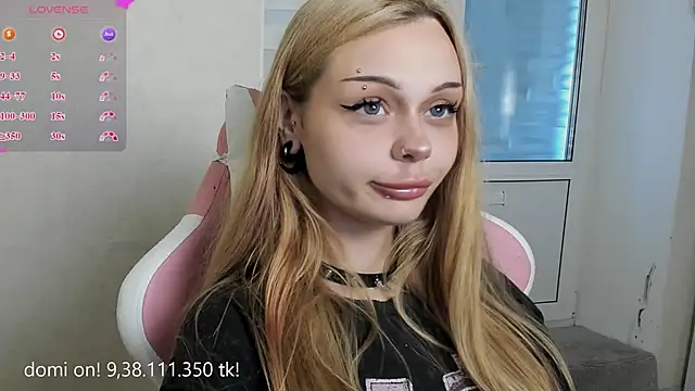 Snapshot of shy_melony chatting on June 30, 2026, 11:21 am shy melony online show from June 30, 2026, 11:21 am