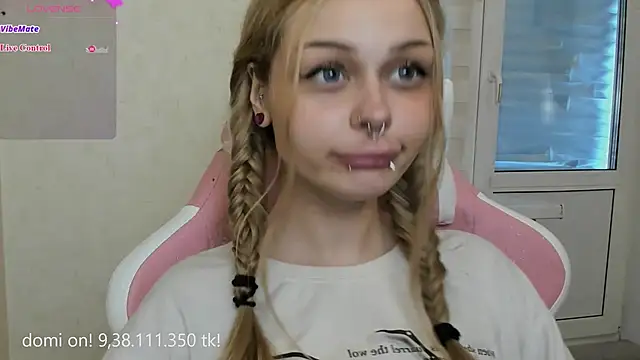 Snapshot of shy_melony chatting on July 8, 2026, 10:27 am shy melony online show from July 8, 2026, 10:27 am