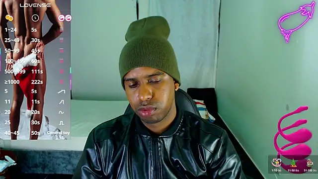 mrjhon26 online show from November 14, 2025, 2:26 am