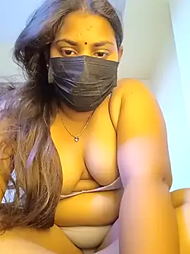 Hotmilfxox online show from March 1, 2025, 9:40 am