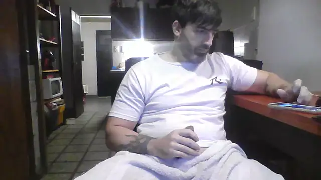 ozzypsico13 online show from June 2, 2026, 11:38 pm