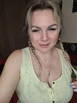 candy queeen online show from January 14, 2026, 1:04 pm