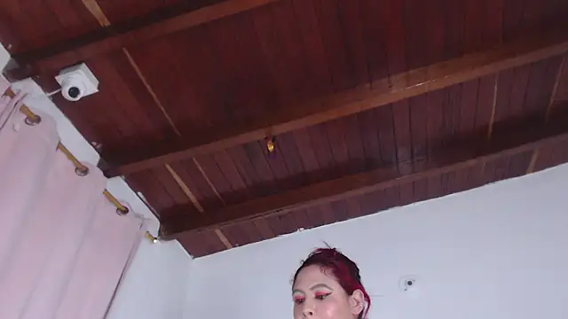 Amara Red online show from October 15, 2025, 11:18 am