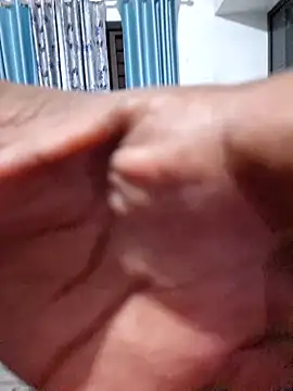 Snapshot of malayali_kunna chatting on September 17, 2025, 5:48 pm malayali kunna online show from September 17, 2025, 5:48 pm