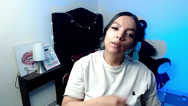 loren tits24 online show from July 4, 2026, 10:25 pm