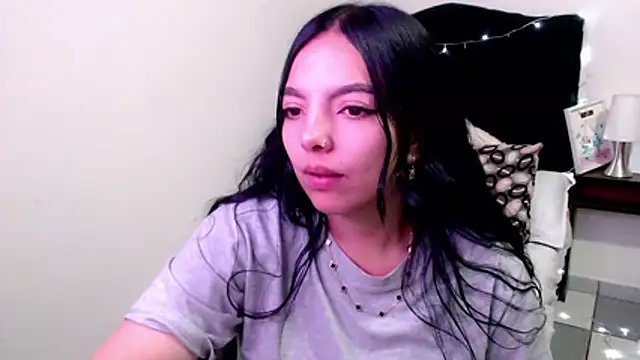 loren tits24 online show from June 21, 2026, 8:25 pm