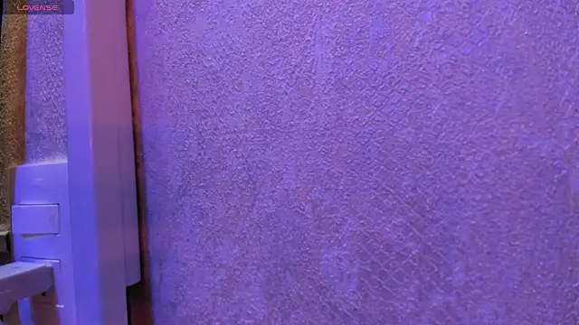 pink lia2 online show from December 12, 2024, 11:39 am