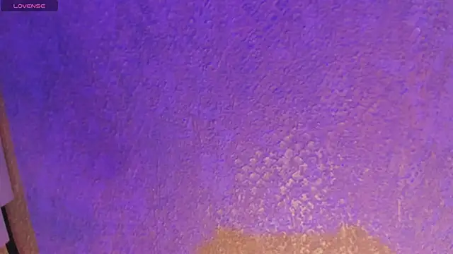 pink lia2 online show from December 9, 2024, 11:58 am