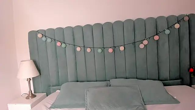 AnnyCherry  online show from March 8, 2025, 5:43 pm