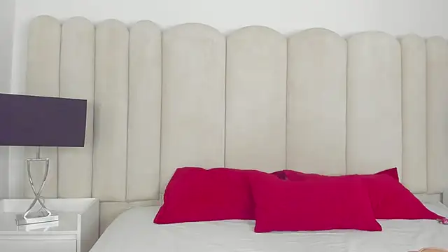 AnnyCherry  online show from April 1, 2026, 10:50 pm