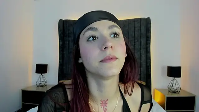 AnnyCherry  online show from September 30, 2025, 10:05 pm