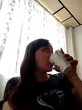 natalie cowens online show from October 7, 2025, 9:05 pm