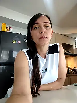 natalie cowens online show from January 6, 2026, 8:57 pm