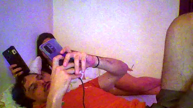 couplemilk online show from April 21, 2026, 12:34 am