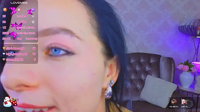 Snapshot of KitnissKiss chatting on December 13, 2025, 8:04 pm KitnissKiss online show from December 13, 2025, 8:04 pm