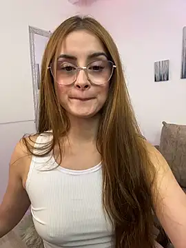 Snapshot of MiaaLoren chatting on February 27, 2026, 7:24 pm MiaaLoren online show from February 27, 2026, 7:24 pm