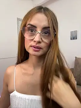 Snapshot of MiaaLoren chatting on January 17, 2026, 5:16 pm MiaaLoren online show from January 17, 2026, 5:16 pm