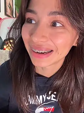 Adriennesexxx online show from November 25, 2025, 6:19 pm